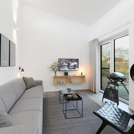 Beach Front Home In Lembruch-Duemmer See With Wifi Bagian luar foto