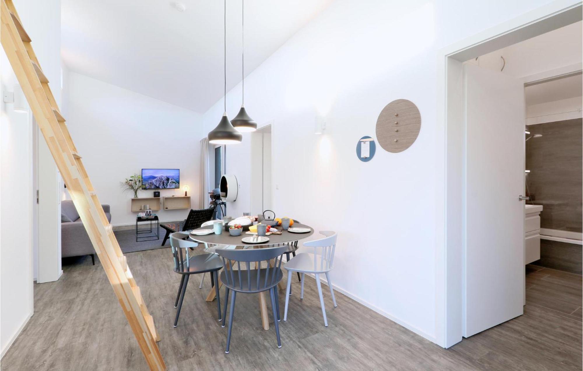 Beach Front Home In Lembruch-Duemmer See With Wifi Bagian luar foto