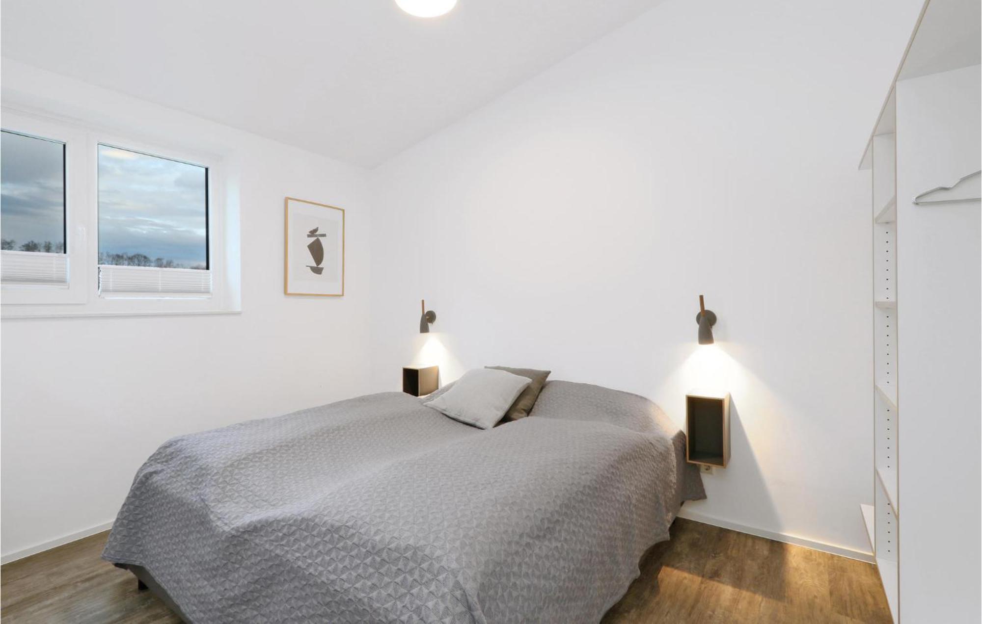 Beach Front Home In Lembruch-Duemmer See With Wifi Bagian luar foto